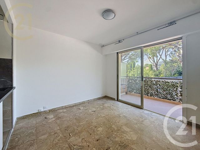Appartement F1 &agrave; louer - 1 pi&egrave;ce - 17,45 m2 - Cannes - 06 - PROVENCE-ALPES-COTE-D-AZUR