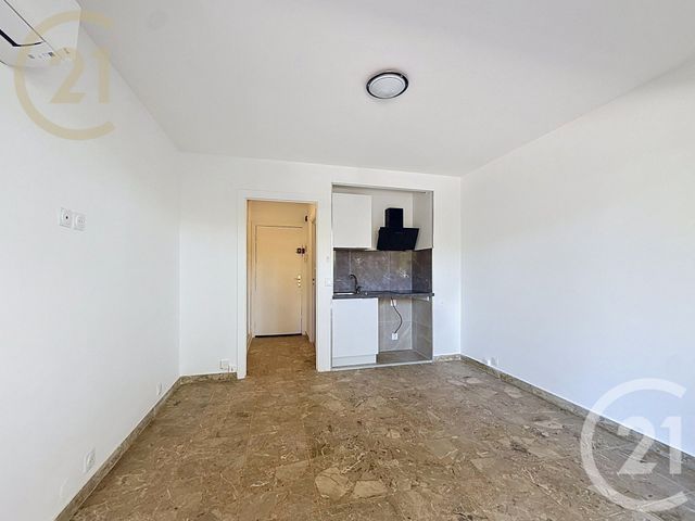 Appartement F1 &agrave; louer - 1 pi&egrave;ce - 17,45 m2 - Cannes - 06 - PROVENCE-ALPES-COTE-D-AZUR