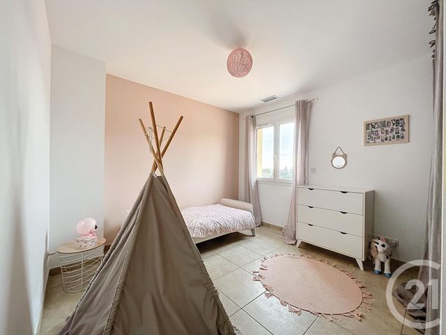 Maison &agrave; louer - 5 pi&egrave;ces - 148,02 m2 - La Roquette Sur Siagne - 06 - PROVENCE-ALPES-COTE-D-AZUR