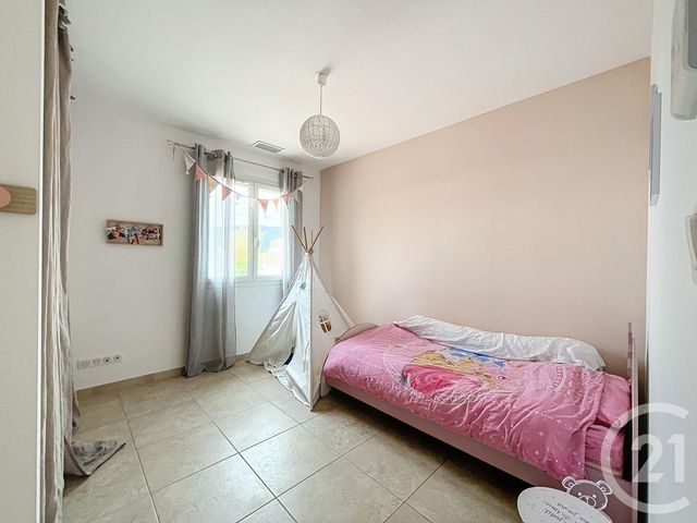 Maison &agrave; louer - 5 pi&egrave;ces - 148,02 m2 - La Roquette Sur Siagne - 06 - PROVENCE-ALPES-COTE-D-AZUR