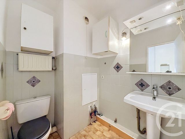 Appartement Studio &agrave; louer - 1 pi&egrave;ce - 37,28 m2 - Mandelieu La Napoule - 06 - PROVENCE-ALPES-COTE-D-AZUR