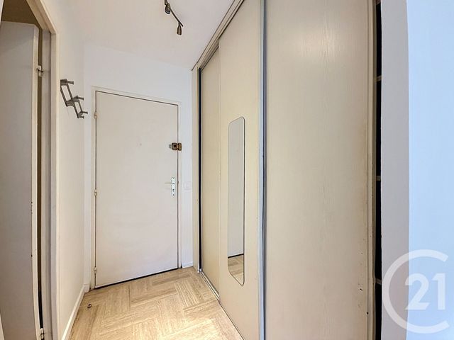 Appartement Studio &agrave; louer - 1 pi&egrave;ce - 37,28 m2 - Mandelieu La Napoule - 06 - PROVENCE-ALPES-COTE-D-AZUR