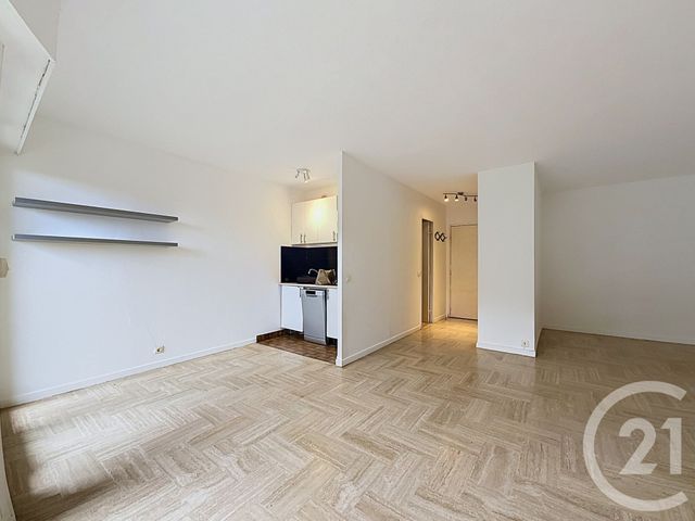 Appartement Studio &agrave; louer - 1 pi&egrave;ce - 37,28 m2 - Mandelieu La Napoule - 06 - PROVENCE-ALPES-COTE-D-AZUR