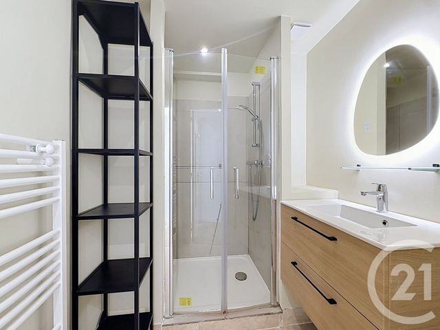 Appartement F2 &agrave; louer - 3 pi&egrave;ces - 61,32 m2 - Cannes - 06 - PROVENCE-ALPES-COTE-D-AZUR