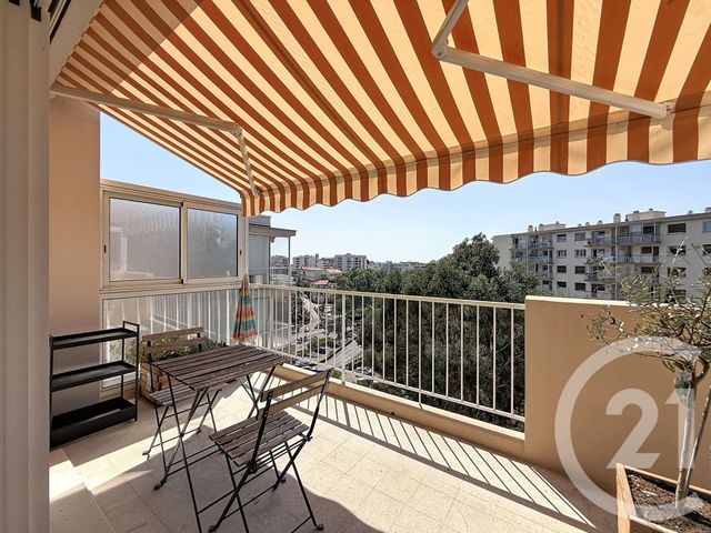 Appartement F2 &agrave; louer - 3 pi&egrave;ces - 61,32 m2 - Cannes - 06 - PROVENCE-ALPES-COTE-D-AZUR