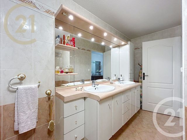 Appartement F4 &agrave; vendre - 4 pi&egrave;ces - 85 m2 - Cannes La Bocca - 06 - PROVENCE-ALPES-COTE-D-AZUR
