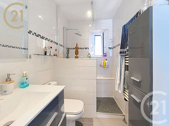 Appartement T3 &agrave; vendre - 3 pi&egrave;ces - 46,01 m2 - Le Cannet - 06 - PROVENCE-ALPES-COTE-D-AZUR