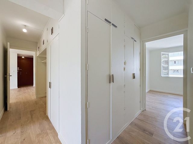 Appartement F4 &agrave; louer - 4 pi&egrave;ces - 65,10 m2 - Le Cannet - 06 - PROVENCE-ALPES-COTE-D-AZUR