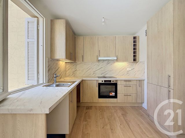 Appartement F4 &agrave; louer - 4 pi&egrave;ces - 65,10 m2 - Le Cannet - 06 - PROVENCE-ALPES-COTE-D-AZUR