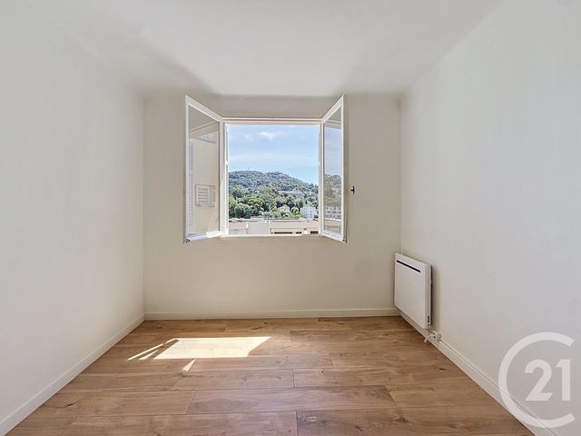 Appartement F4 &agrave; louer - 4 pi&egrave;ces - 65,10 m2 - Le Cannet - 06 - PROVENCE-ALPES-COTE-D-AZUR