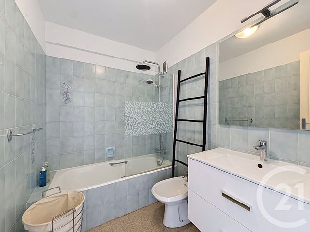 Appartement F2 &agrave; louer - 2 pi&egrave;ces - 58,49 m2 - Cannes - 06 - PROVENCE-ALPES-COTE-D-AZUR