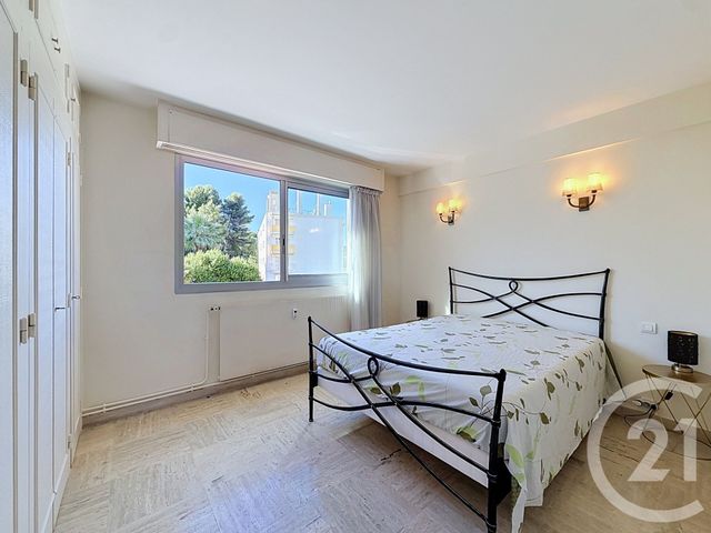 Appartement F2 &agrave; louer - 2 pi&egrave;ces - 58,49 m2 - Cannes - 06 - PROVENCE-ALPES-COTE-D-AZUR