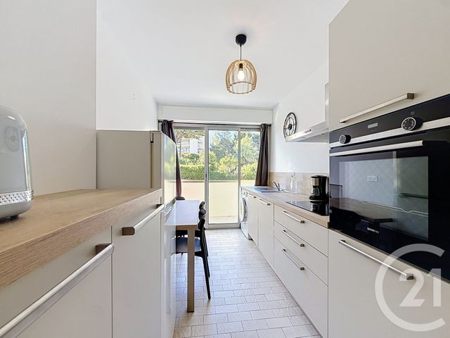 Appartement F2 &agrave; louer - 2 pi&egrave;ces - 58,49 m2 - Cannes - 06 - PROVENCE-ALPES-COTE-D-AZUR