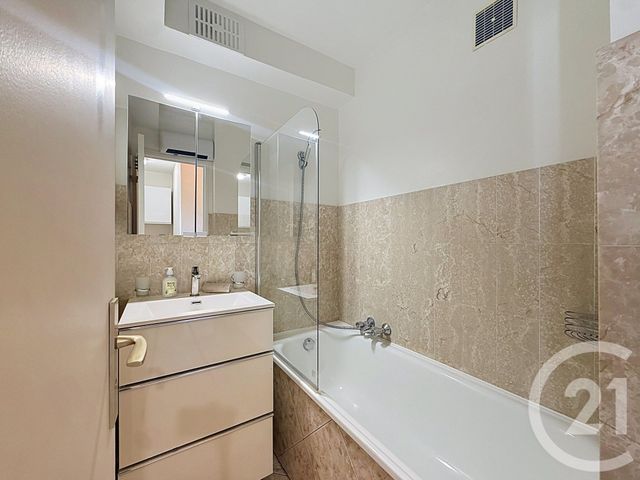 Appartement F2 &agrave; louer - 2 pi&egrave;ces - 24,25 m2 - Cannes - 06 - PROVENCE-ALPES-COTE-D-AZUR