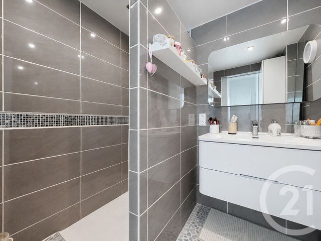 Appartement F3 &agrave; vendre - 3 pi&egrave;ces - 51,96 m2 - Cannes - 06 - PROVENCE-ALPES-COTE-D-AZUR