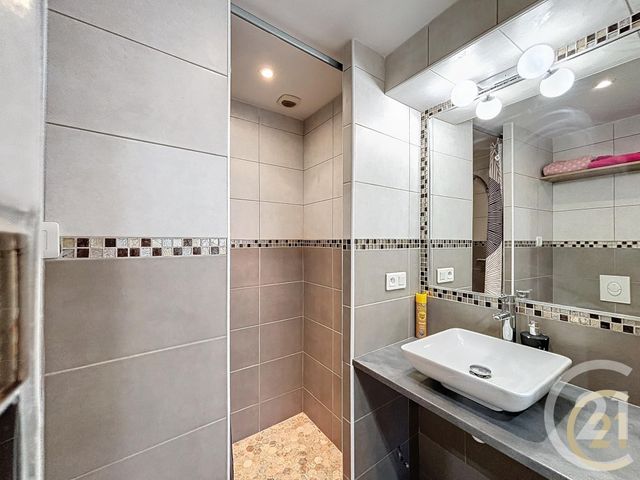 Appartement Studio &agrave; louer - 2 pi&egrave;ces - 27,51 m2 - Le Cannet - 06 - PROVENCE-ALPES-COTE-D-AZUR