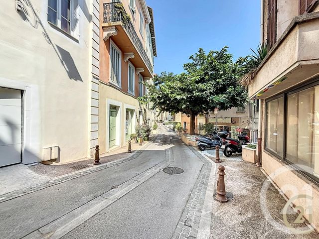 Appartement Studio &agrave; louer - 2 pi&egrave;ces - 27,51 m2 - Le Cannet - 06 - PROVENCE-ALPES-COTE-D-AZUR