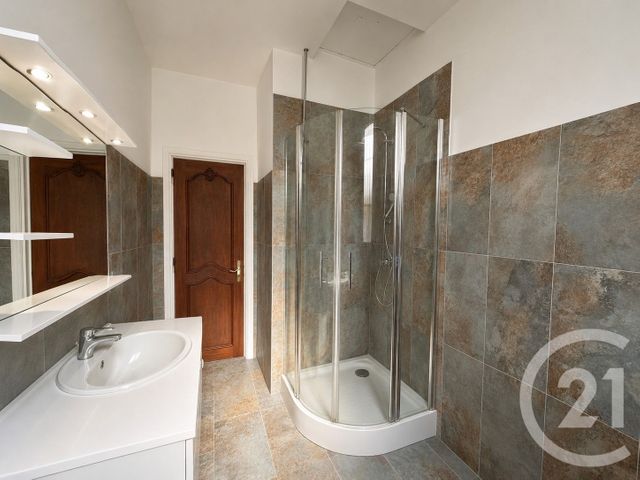 Maison &agrave; louer - 5 pi&egrave;ces - 127,05 m2 - Cannes - 06 - PROVENCE-ALPES-COTE-D-AZUR