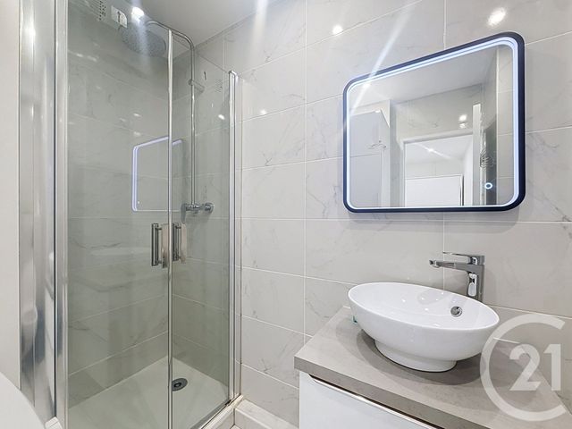 Appartement Studio Cabine &agrave; louer - 1 pi&egrave;ce - 20,09 m2 - Cannes - 06 - PROVENCE-ALPES-COTE-D-AZUR