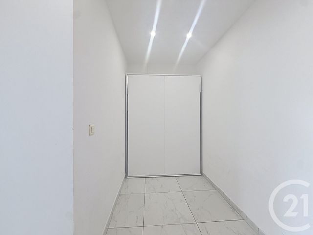 Appartement Studio Cabine &agrave; louer - 1 pi&egrave;ce - 20,09 m2 - Cannes - 06 - PROVENCE-ALPES-COTE-D-AZUR