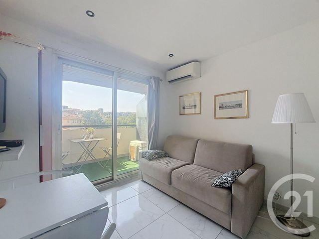 Appartement Studio Cabine &agrave; louer - 1 pi&egrave;ce - 20,09 m2 - Cannes - 06 - PROVENCE-ALPES-COTE-D-AZUR