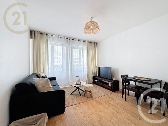 Appartement F1 &agrave; louer - 1 pi&egrave;ce - 30,56 m2 - Cannes - 06 - PROVENCE-ALPES-COTE-D-AZUR