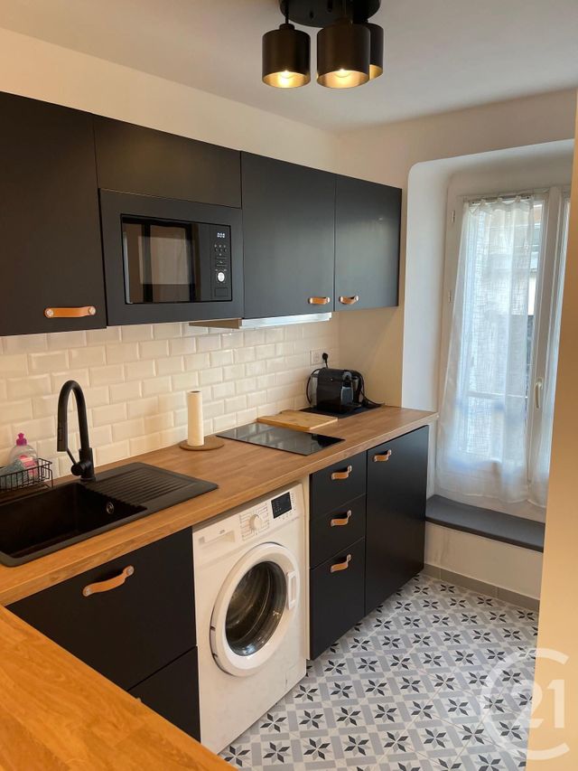 Appartement F1 &agrave; louer - 1 pi&egrave;ce - 30,34 m2 - Cannes - 06 - PROVENCE-ALPES-COTE-D-AZUR