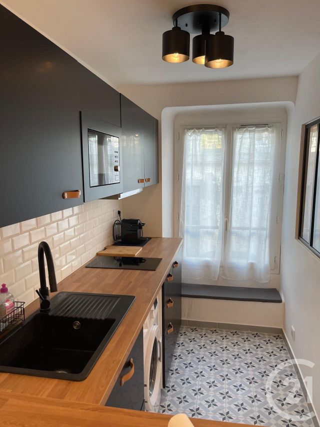 Appartement F1 &agrave; louer - 1 pi&egrave;ce - 30,34 m2 - Cannes - 06 - PROVENCE-ALPES-COTE-D-AZUR