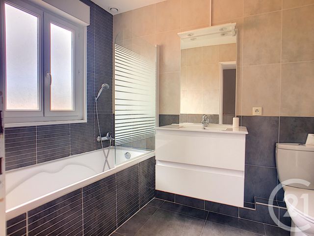 Appartement F2 &agrave; louer - 2 pi&egrave;ces - 38,42 m2 - Mougins - 06 - PROVENCE-ALPES-COTE-D-AZUR