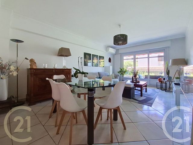 Appartement F4 &agrave; vendre - 4 pi&egrave;ces - 96,05 m2 - Le Cannet - 06 - PROVENCE-ALPES-COTE-D-AZUR