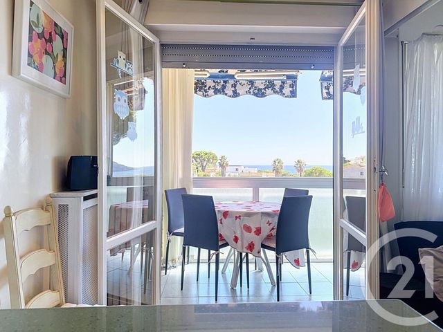Appartement F2 &agrave; louer - 2 pi&egrave;ces - 67,30 m2 - Le Cannet - 06 - PROVENCE-ALPES-COTE-D-AZUR