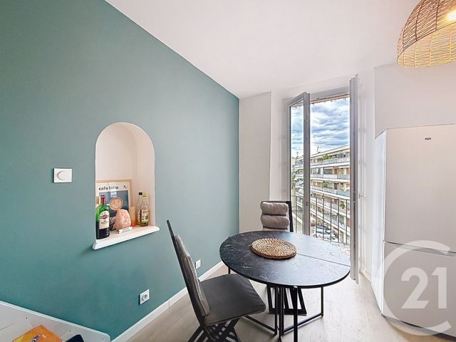 Appartement T2 &agrave; louer - 2 pi&egrave;ces - 46,04 m2 - Cannes - 06 - PROVENCE-ALPES-COTE-D-AZUR