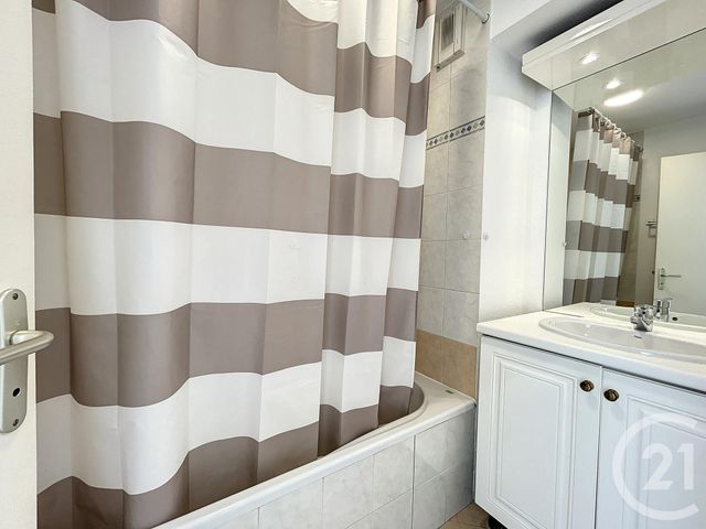 Appartement F2 &agrave; louer - 2 pi&egrave;ces - 46,73 m2 - Cannes - 06 - PROVENCE-ALPES-COTE-D-AZUR