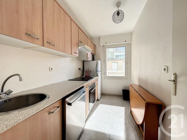Appartement F2 &agrave; louer - 2 pi&egrave;ces - 46,73 m2 - Cannes - 06 - PROVENCE-ALPES-COTE-D-AZUR