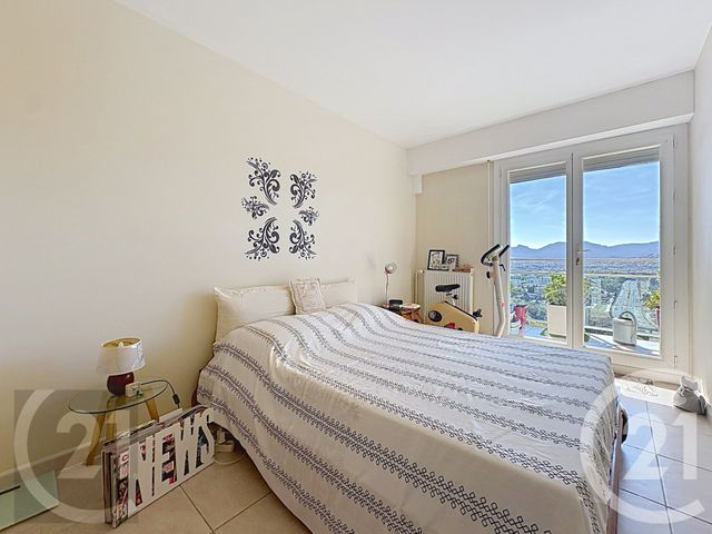 Appartement F4 &agrave; vendre - 4 pi&egrave;ces - 82,04 m2 - Le Cannet - 06 - PROVENCE-ALPES-COTE-D-AZUR