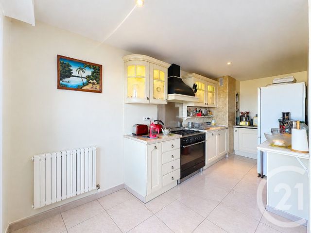 Appartement F4 &agrave; vendre - 4 pi&egrave;ces - 82,04 m2 - Le Cannet - 06 - PROVENCE-ALPES-COTE-D-AZUR