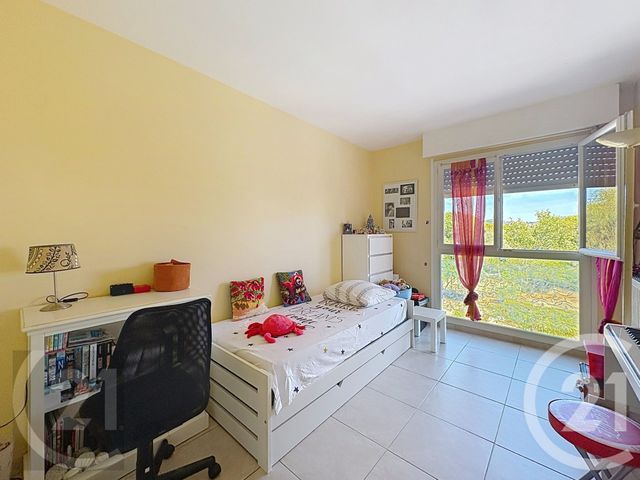 Appartement F4 &agrave; vendre - 4 pi&egrave;ces - 82,04 m2 - Le Cannet - 06 - PROVENCE-ALPES-COTE-D-AZUR