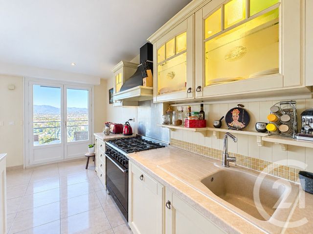Appartement F4 &agrave; vendre - 4 pi&egrave;ces - 82,04 m2 - Le Cannet - 06 - PROVENCE-ALPES-COTE-D-AZUR
