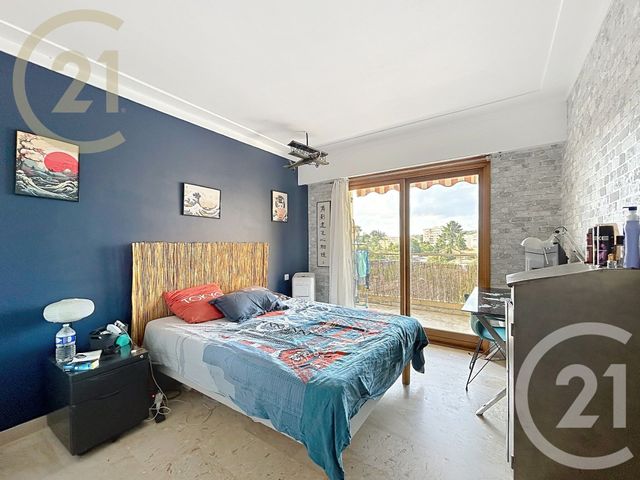 Appartement F4 &agrave; vendre - 4 pi&egrave;ces - 75,90 m2 - Le Cannet - 06 - PROVENCE-ALPES-COTE-D-AZUR
