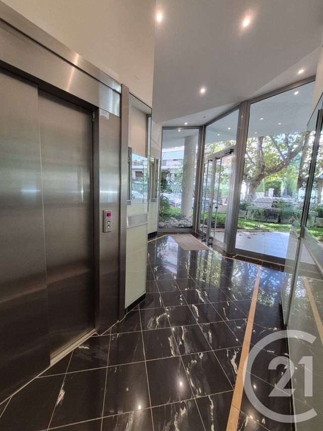 Appartement F3 &agrave; vendre - 3 pi&egrave;ces - 68,19 m2 - Cannes - 06 - PROVENCE-ALPES-COTE-D-AZUR