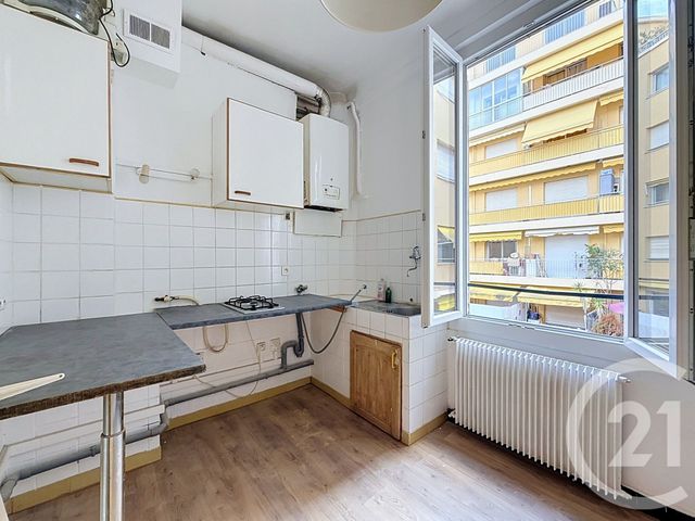 Appartement F1 &agrave; louer - 1 pi&egrave;ce - 34,88 m2 - Cannes - 06 - PROVENCE-ALPES-COTE-D-AZUR