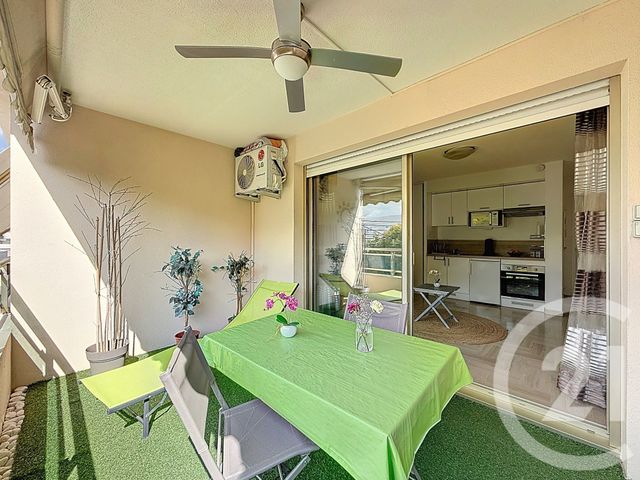 Appartement Studio &agrave; louer - 1 pi&egrave;ce - 23 m2 - Cannes - 06 - PROVENCE-ALPES-COTE-D-AZUR