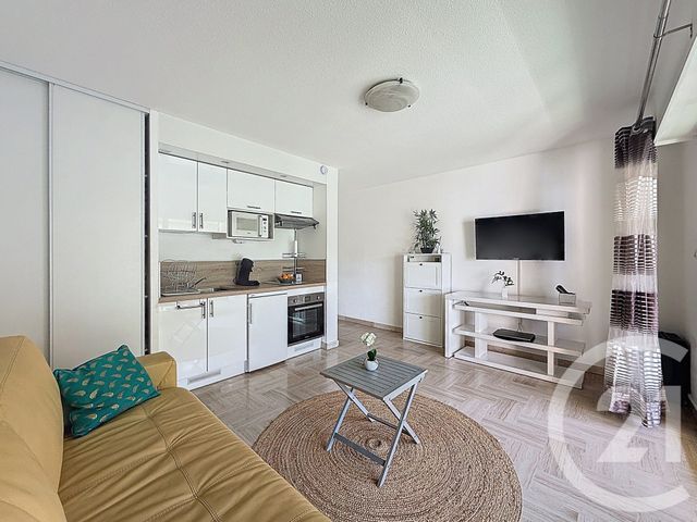 Appartement Studio &agrave; louer - 1 pi&egrave;ce - 23 m2 - Cannes - 06 - PROVENCE-ALPES-COTE-D-AZUR