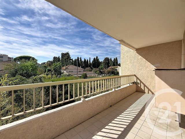 Appartement F3 &agrave; louer - 3 pi&egrave;ces - 65,68 m2 - Cannes - 06 - PROVENCE-ALPES-COTE-D-AZUR