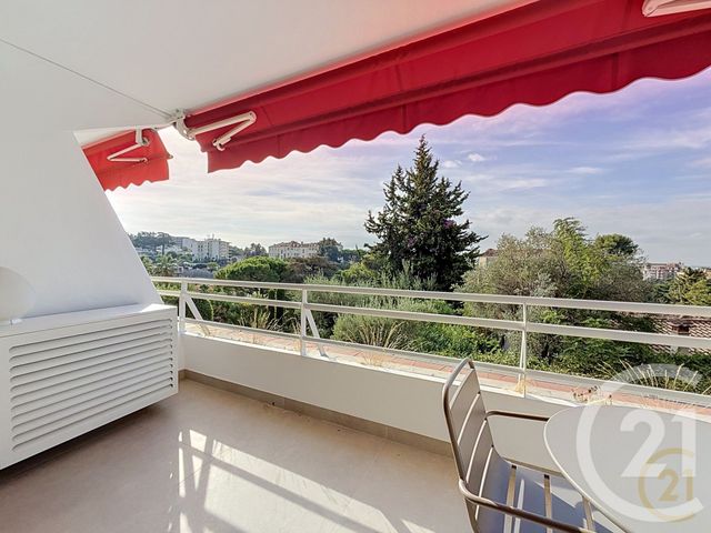 Appartement T2 &agrave; louer - 2 pi&egrave;ces - 43 m2 - Cannes - 06 - PROVENCE-ALPES-COTE-D-AZUR