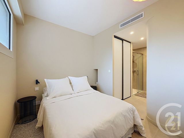 Appartement T2 &agrave; louer - 2 pi&egrave;ces - 43 m2 - Cannes - 06 - PROVENCE-ALPES-COTE-D-AZUR