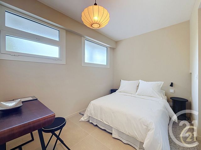 Appartement T2 &agrave; louer - 2 pi&egrave;ces - 43 m2 - Cannes - 06 - PROVENCE-ALPES-COTE-D-AZUR