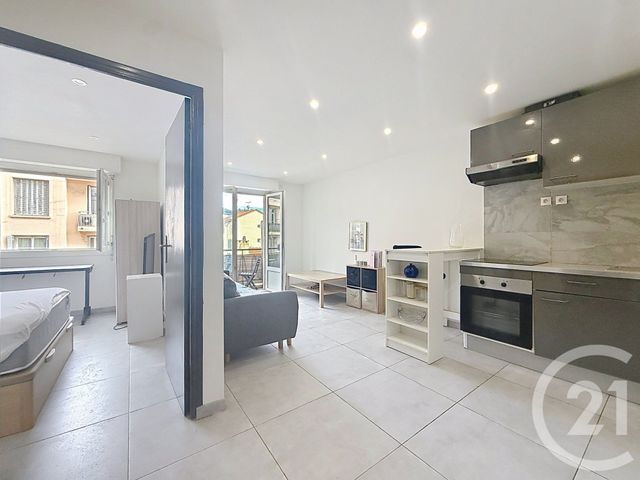 Appartement F2 &agrave; louer - 2 pi&egrave;ces - 35 m2 - Cannes - 06 - PROVENCE-ALPES-COTE-D-AZUR