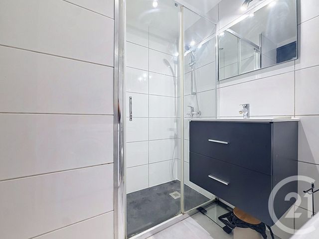 Appartement F2 &agrave; louer - 2 pi&egrave;ces - 35 m2 - Cannes - 06 - PROVENCE-ALPES-COTE-D-AZUR