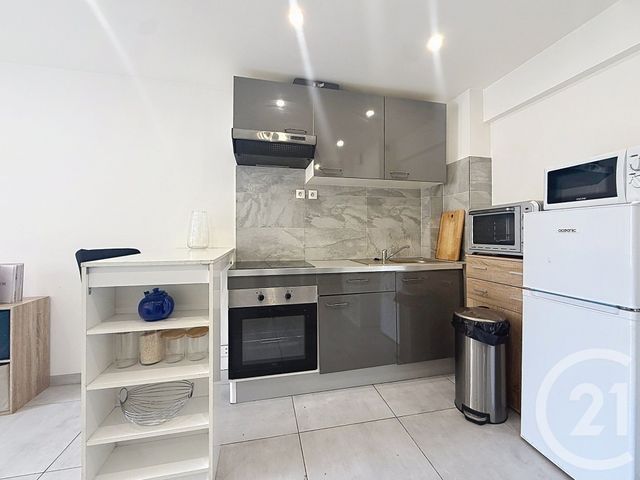Appartement F2 &agrave; louer - 2 pi&egrave;ces - 35 m2 - Cannes - 06 - PROVENCE-ALPES-COTE-D-AZUR